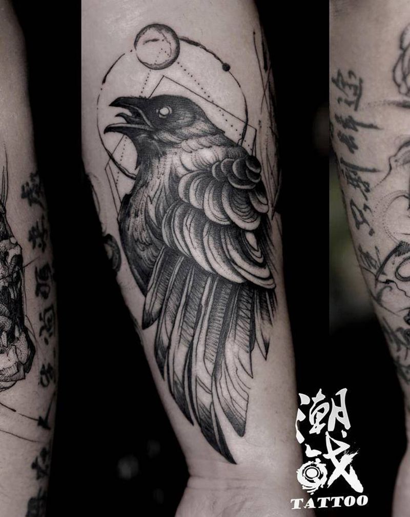 暗黑包臂纹身图片_手臂欧美写实点刺乌鸦骷髅纹身图案