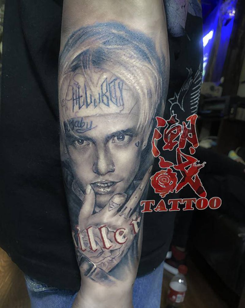 Lilpeep纹身图片_手臂欧美写实花体字人像纹身图案