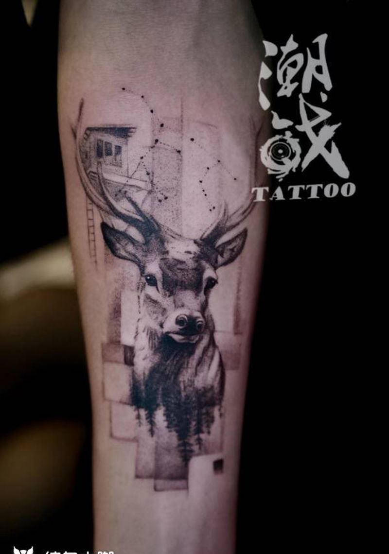 小鹿纹身图片_手臂欧美写实点刺鹿纹身图案
