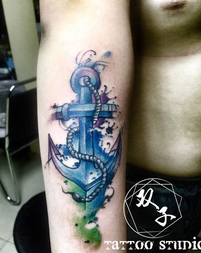 水彩泼墨船锚纹身图片_手臂水彩纹身图案