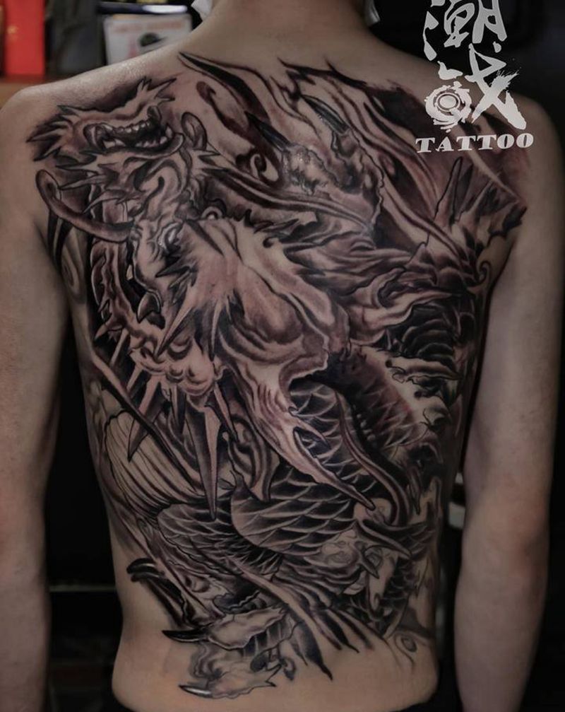 满背龙纹身图片_背部老传统新传统龙纹身图案
