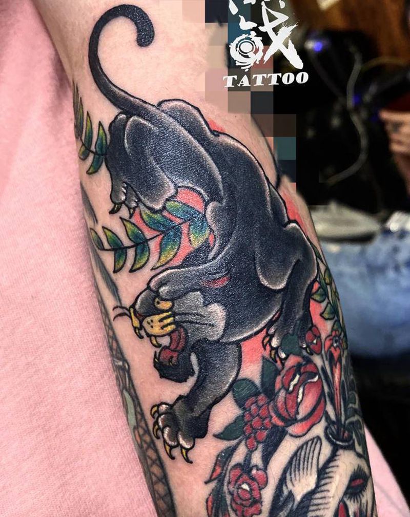 old school豹子纹身图片_手臂Old School豹纹身图案