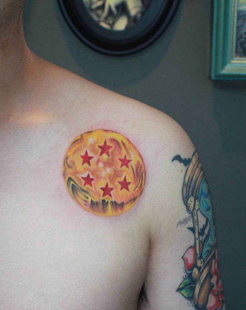 龙珠✪纹身图片_肩部胸部水彩纹身图案