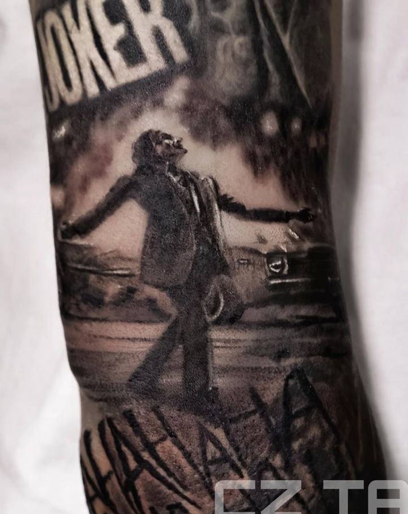 小丑纹身图片_手臂欧美写实纹身图案