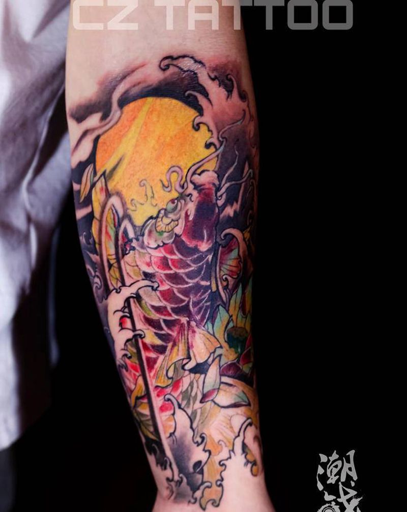 招财鲤鱼纹身图片_手臂新传统鲤鱼纹身图案