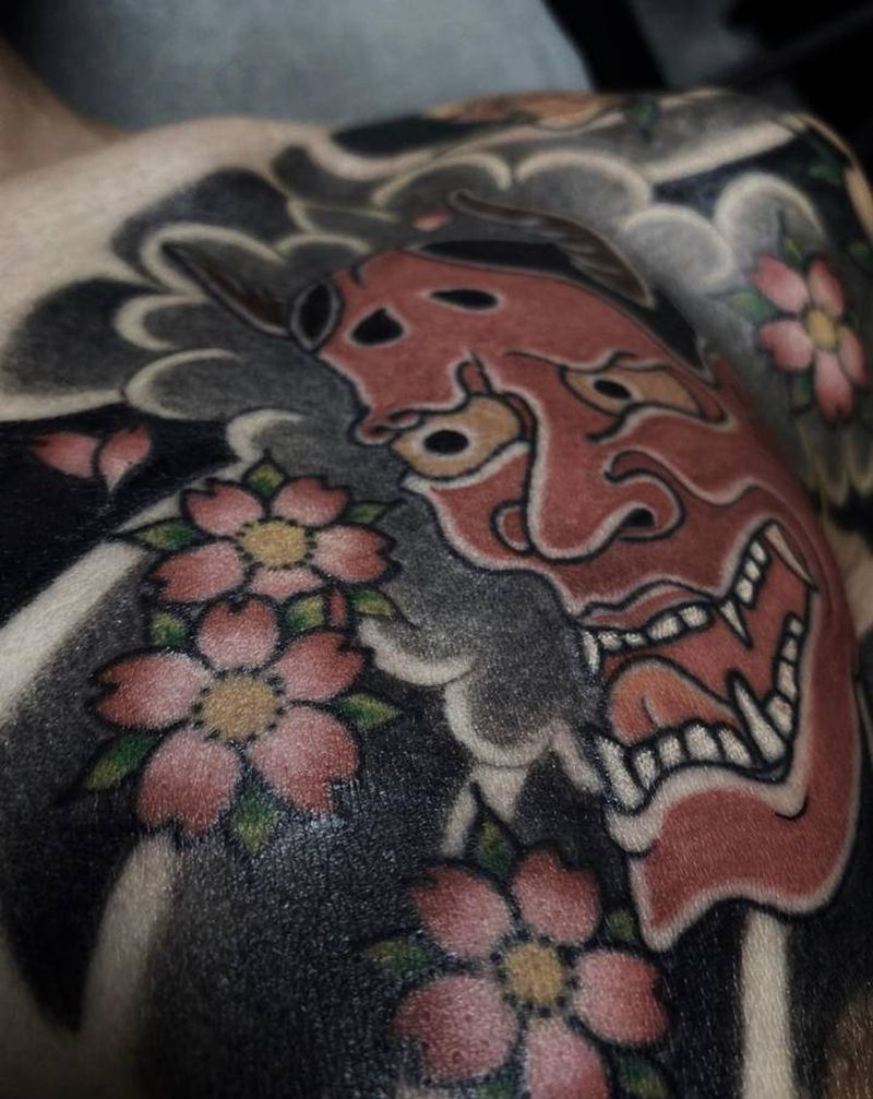 老传统半甲般若纹身图片_肩部胸部老传统纹身图案