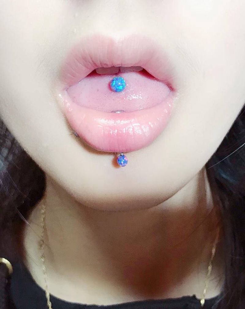 穿孔小作品纹身图片_胸部颈部Old SchoolNew School穿孔舌钉唇钉纹身图案