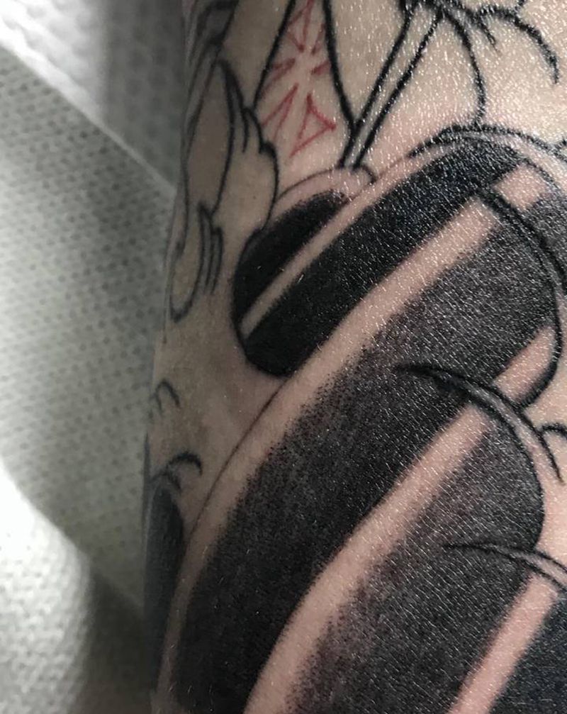 板雾纹身图片_手臂老传统纹身图案