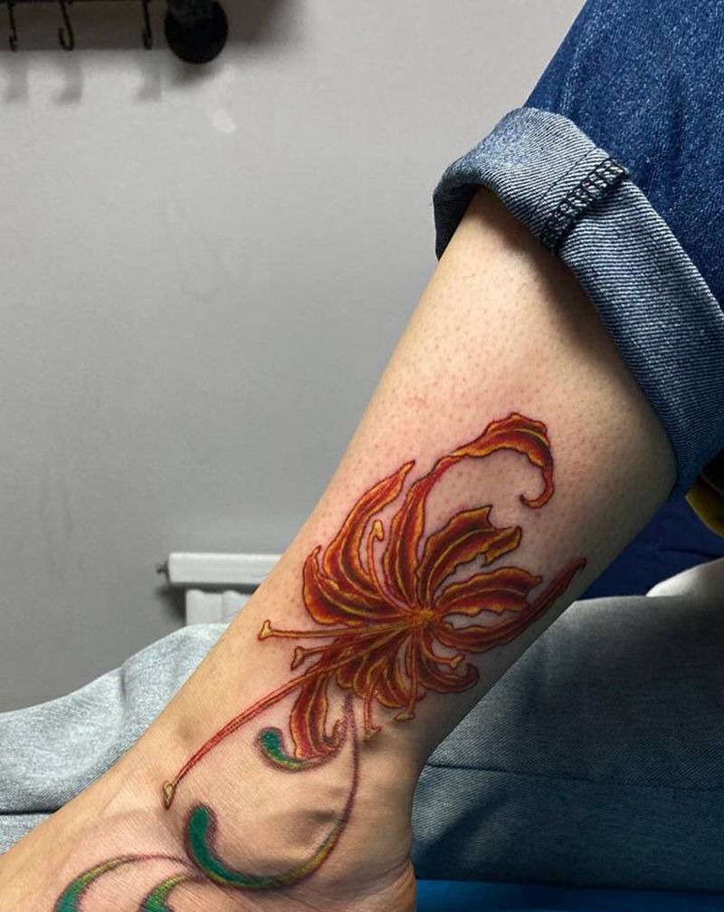 彼岸花纹身图片_腿部传统纹身图案