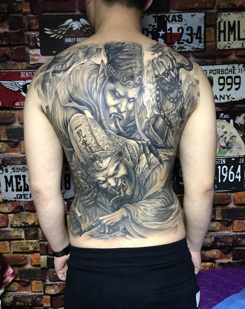 满背黑白无常纹身图片_背部纹身图案