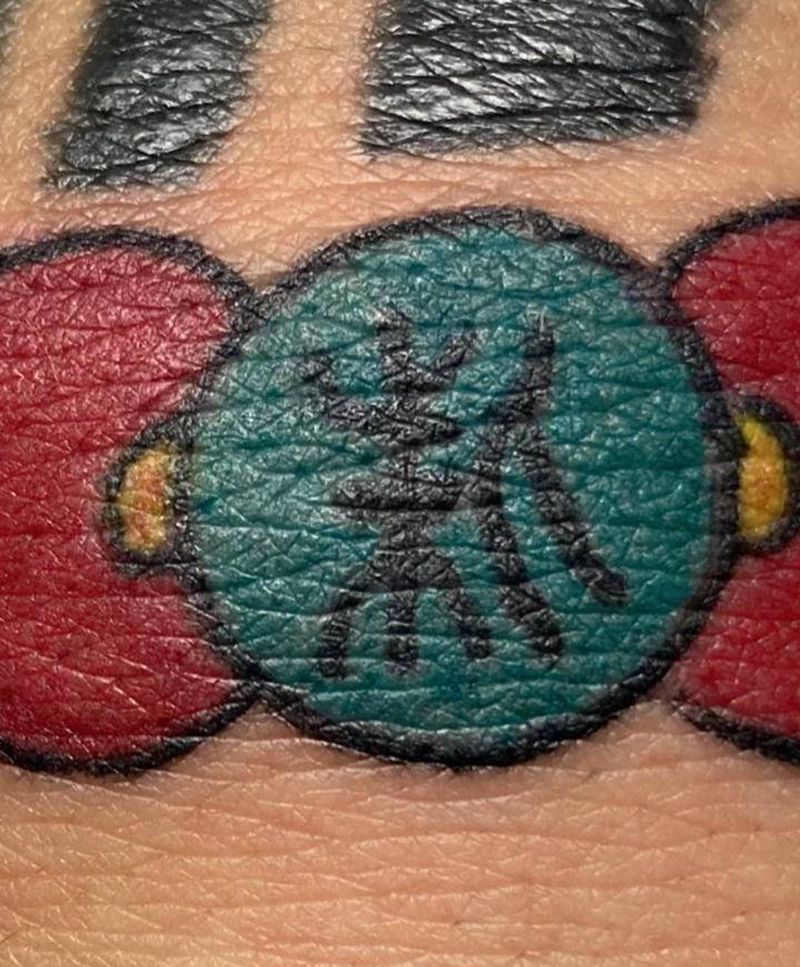 老传统手链佛珠纹身图片_手臂手部老传统纹身图案