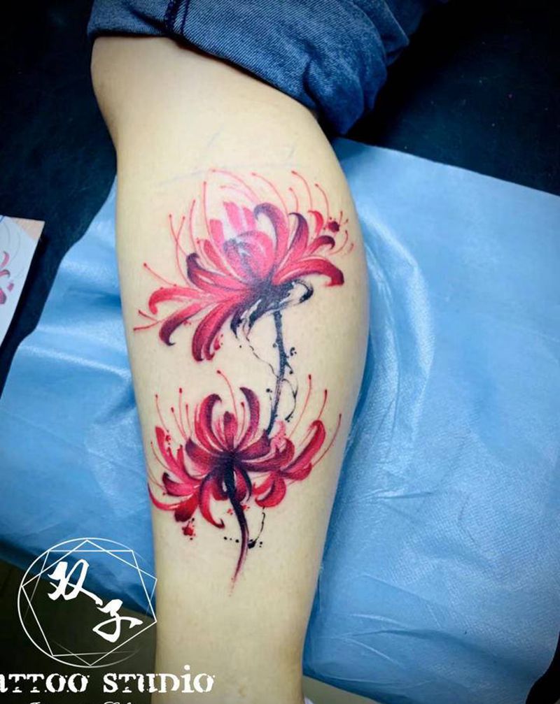 彼岸花纹身图片_腿部水墨纹身图案