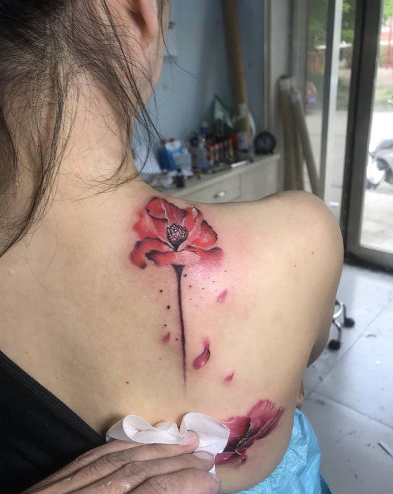 泼墨纹身图片_肩部手部纹身图案