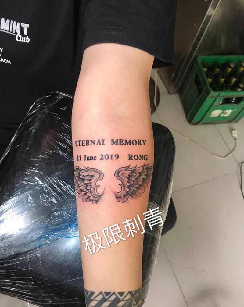 翅膀纹身图片_手臂纹身图案