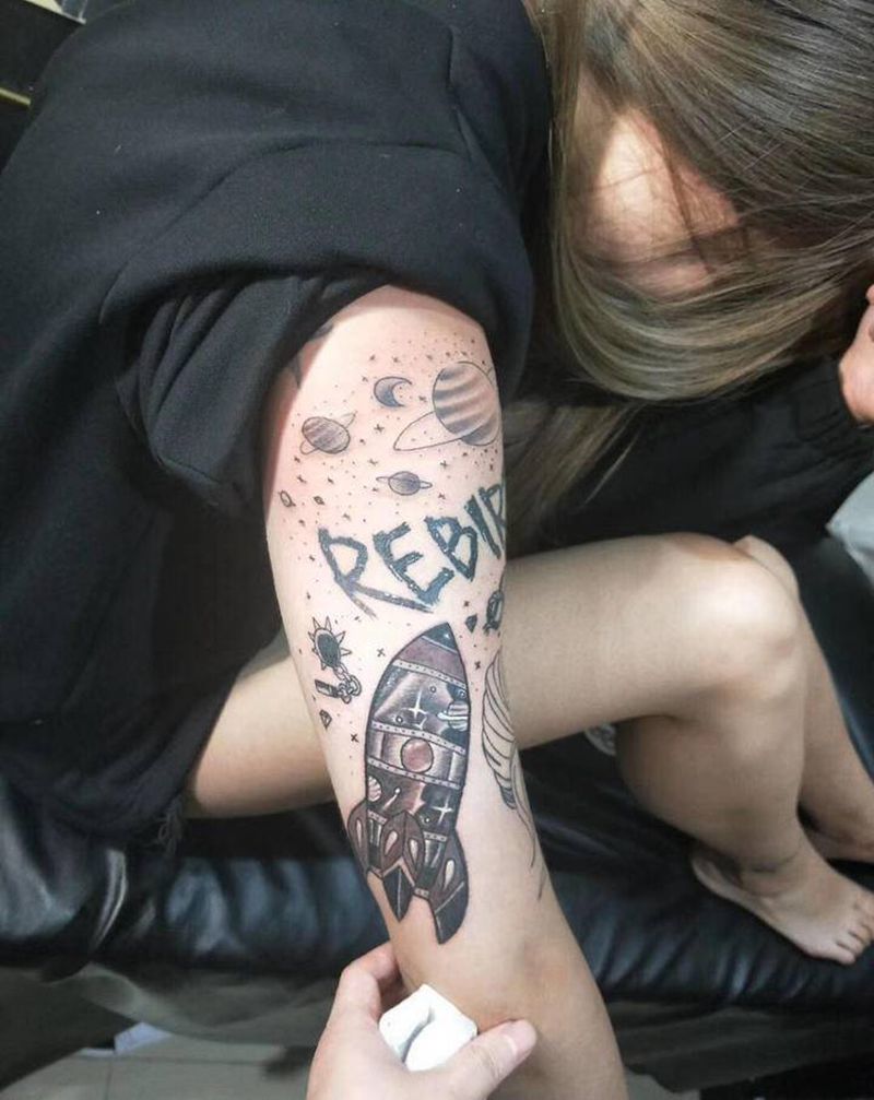 外太空纹身图片_手臂Old School纹身图案