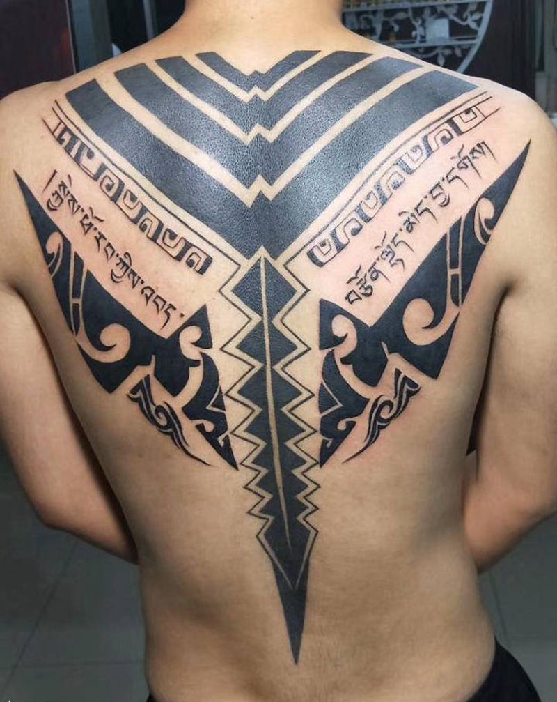 玛雅图腾纹身图片_背部纹身图案