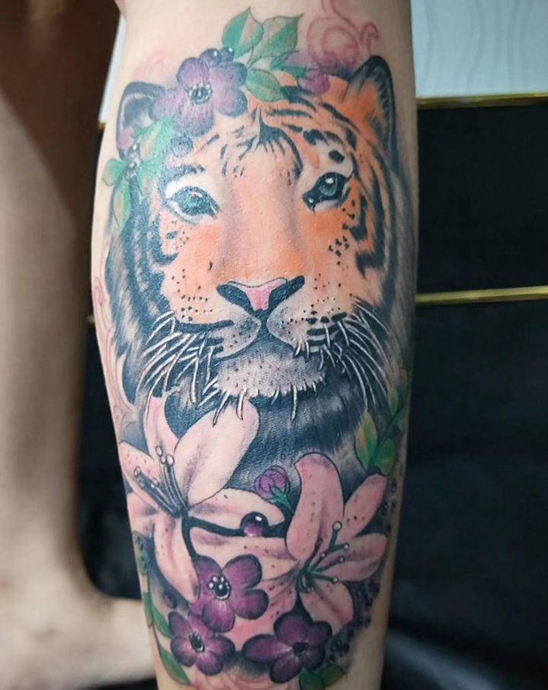 大脑斧纹身图片_腿部纹身图案