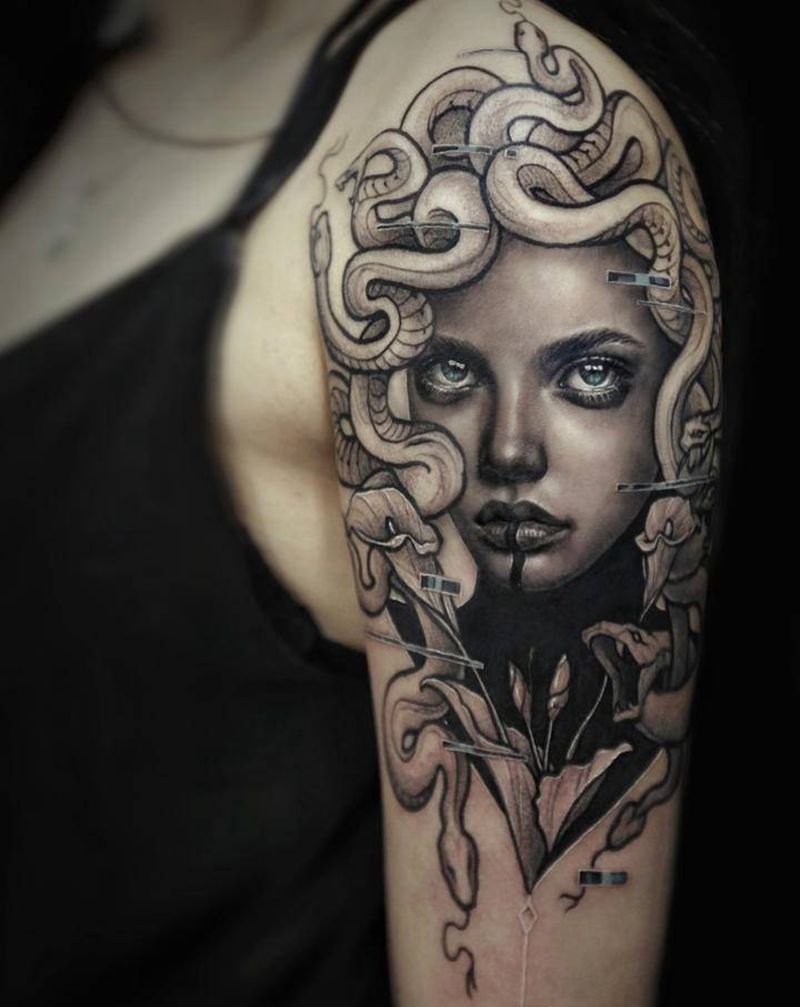 《美杜莎》纹身图片_手部手臂欧美写实New School纹身图案