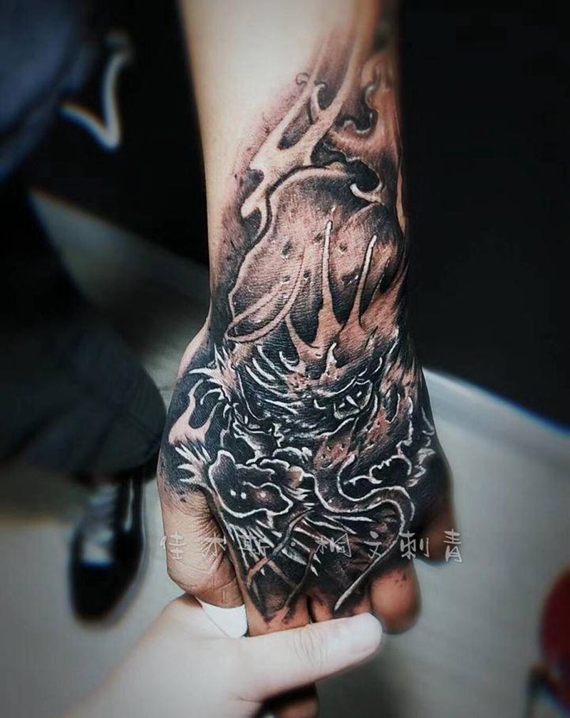 遮盖纹身图片_手部纹身图案
