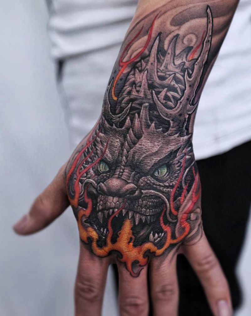 《龙拳》纹身图片_手臂手部欧美写实新传统纹身图案