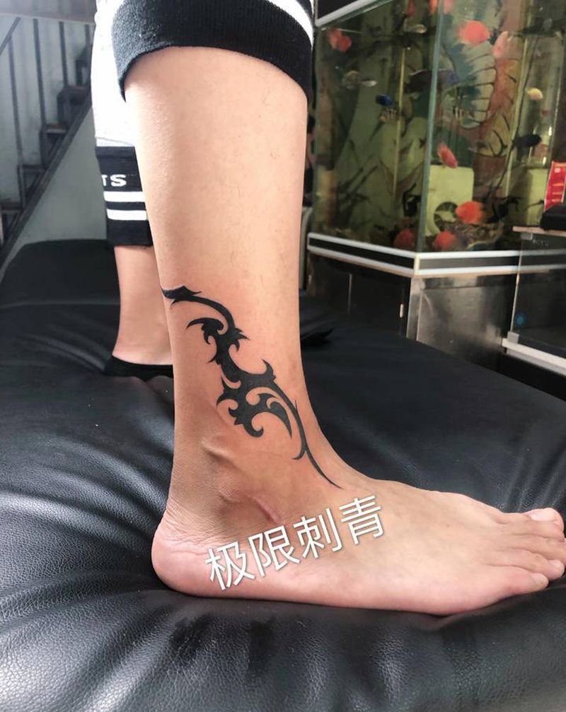 小图纹身图片_脚部手臂几何图腾纹身图案