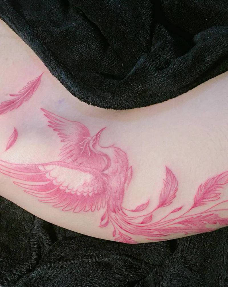 凤纹身图片_臀部纹身图案