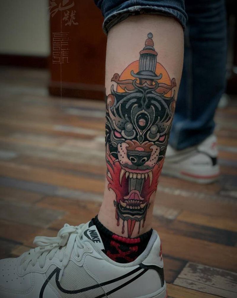 跟“它”说声88。遮盖纹身图片_手臂背部Old School纹身图案