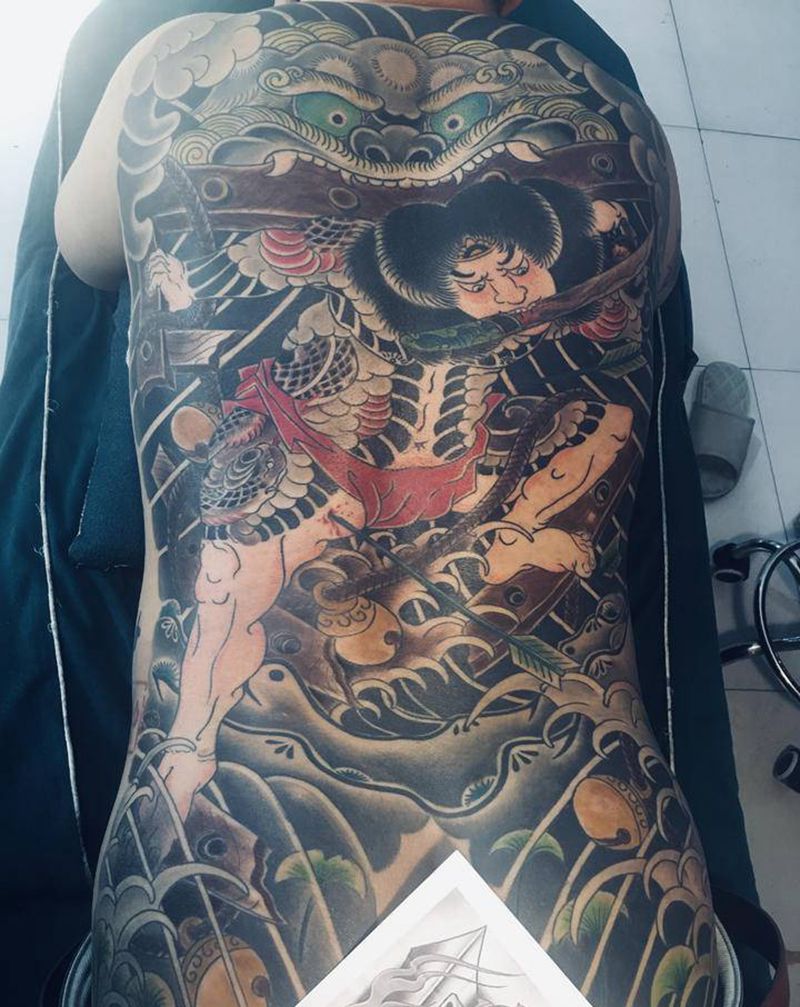 张顺破水门纹身图片_背部纹身图案