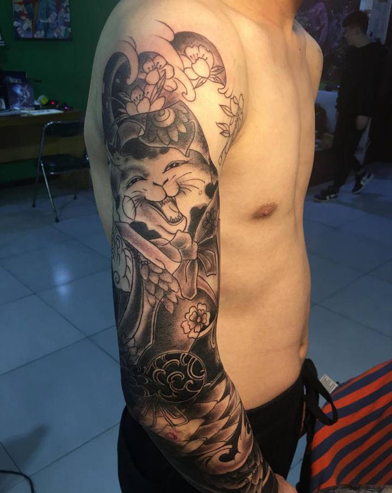 喵纹身图片_手臂纹身图案