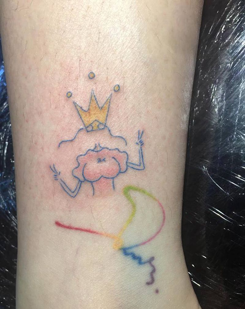 邓伦纹身图片_脚部纹身图案