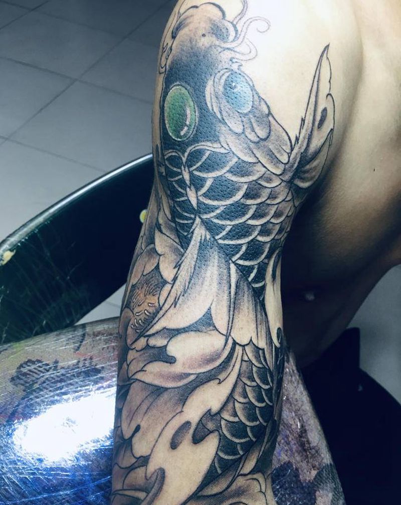 鱼纹身图片_手臂纹身图案