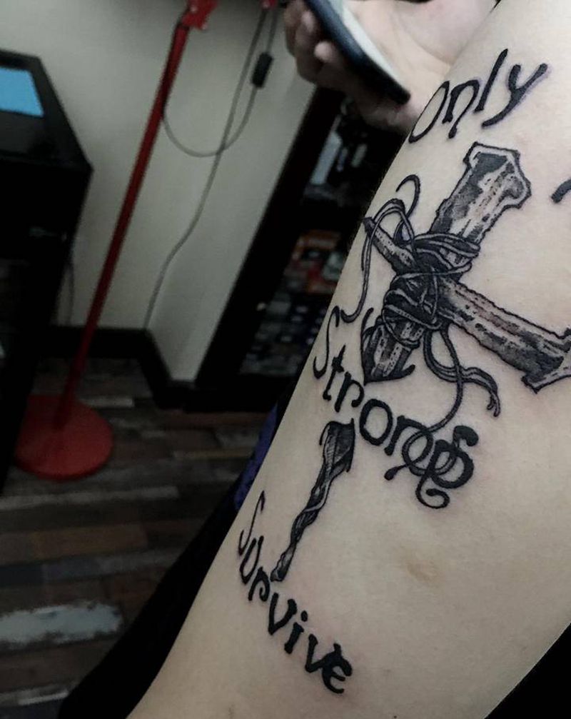 复制+粘贴了伟大球星的tatt纹身图片_腿部手臂点刺纹身图案