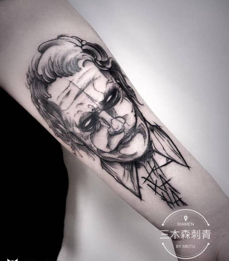 小丑纹身图片_手臂纹身图案