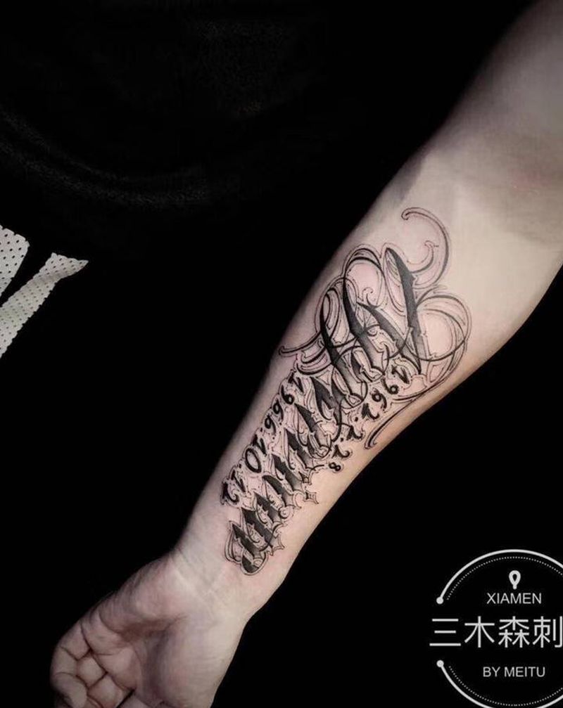 花体字纹身图片_手臂胸部纹身图案