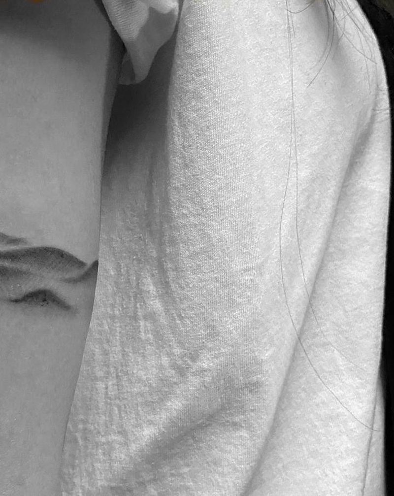 臂环纹身图片_手臂水墨纹身图案