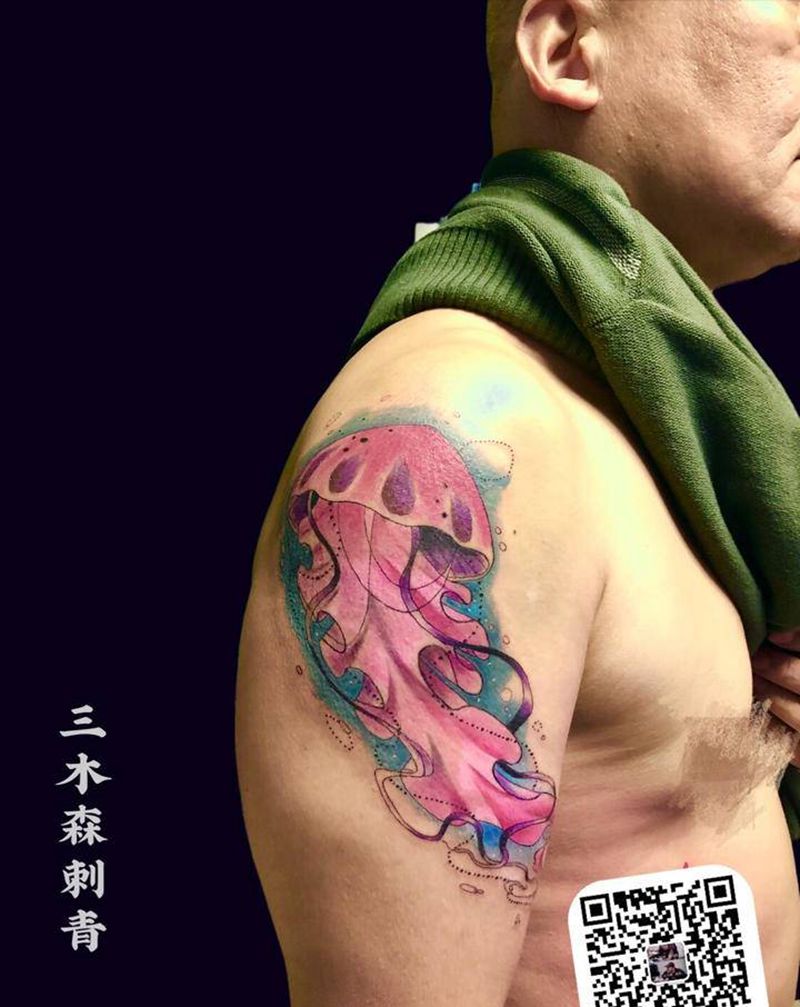 水母纹身图片_手臂水墨水彩纹身图案