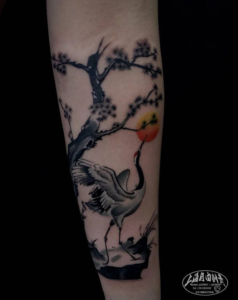 仙鹤纹身图片_手臂水墨仙鹤纹身图案