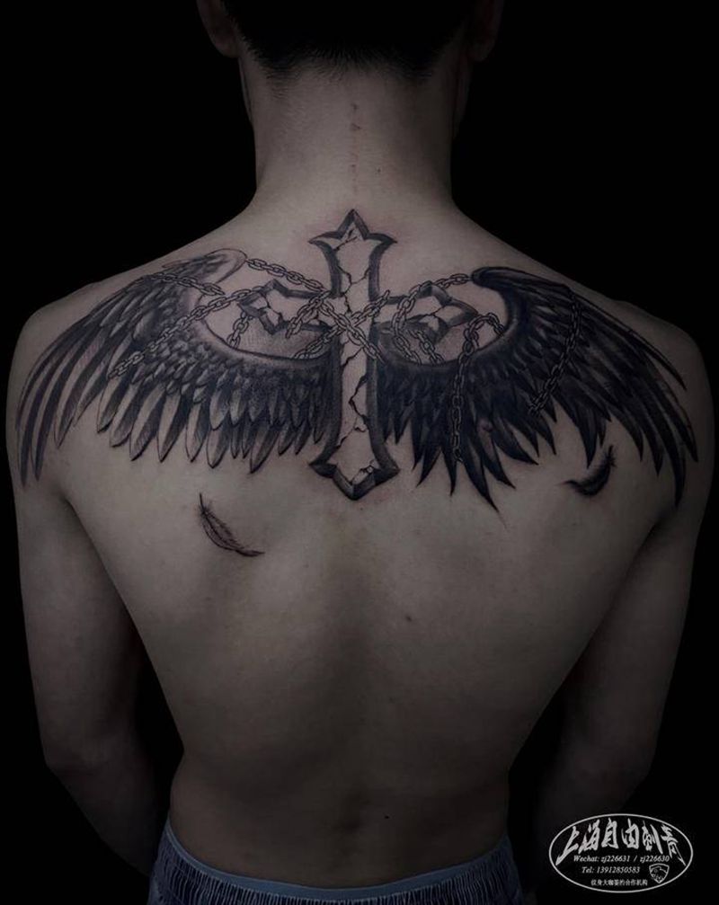 翅膀纹身图片_背部欧美写实翅膀恶魔天使纹身图案