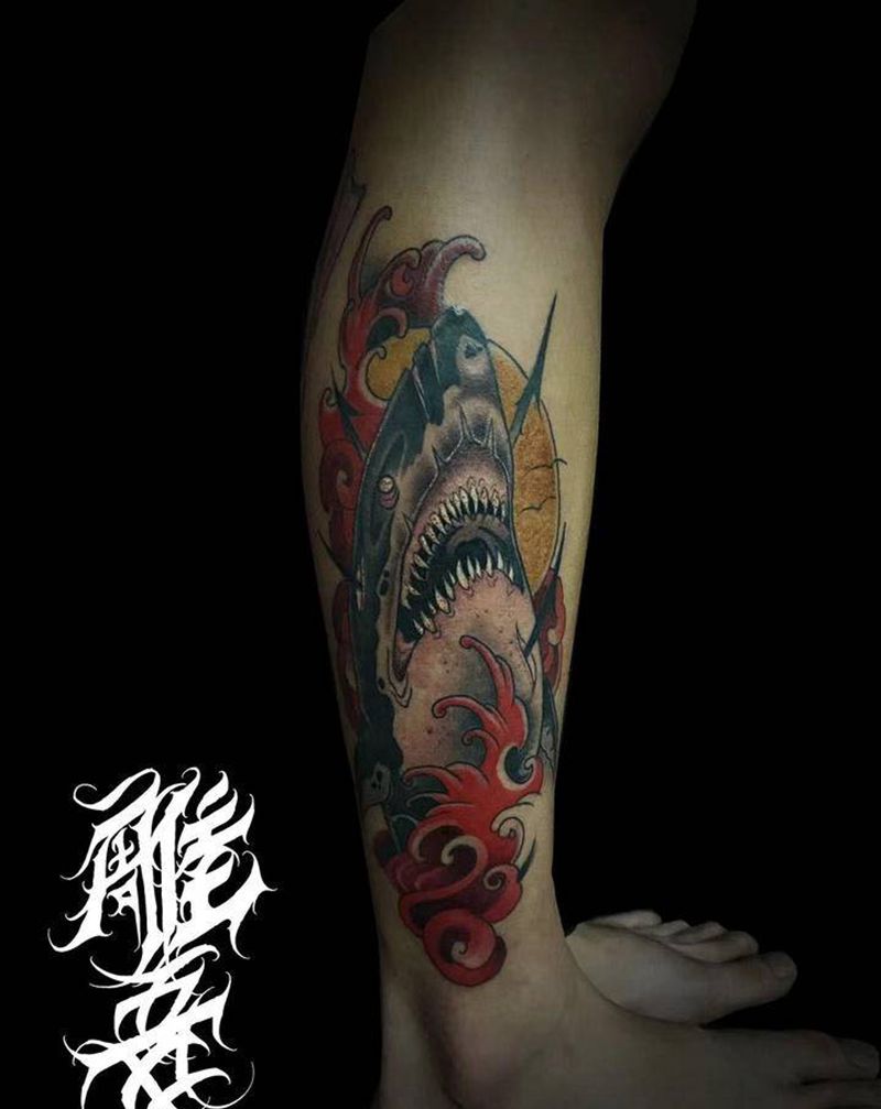 巨鲨纹身图片_腿部New School纹身图案