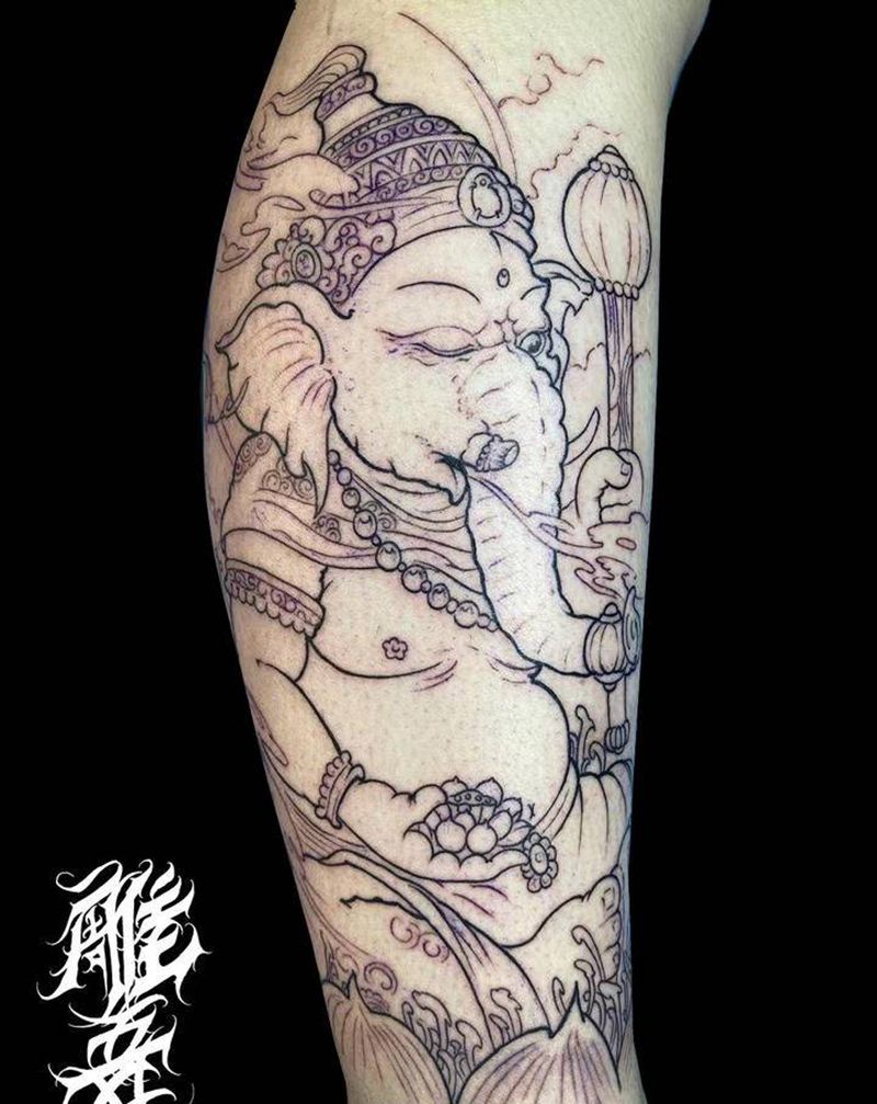 象神纹身图片_腿部老传统纹身图案