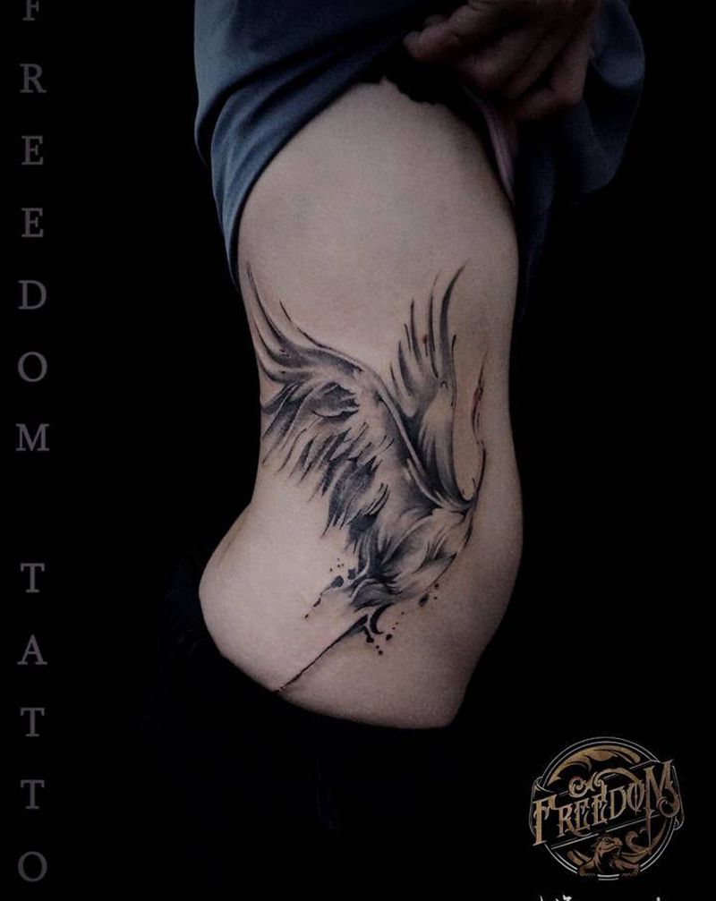 仙鹤纹身图片_腰部腹部水墨仙鹤纹身图案