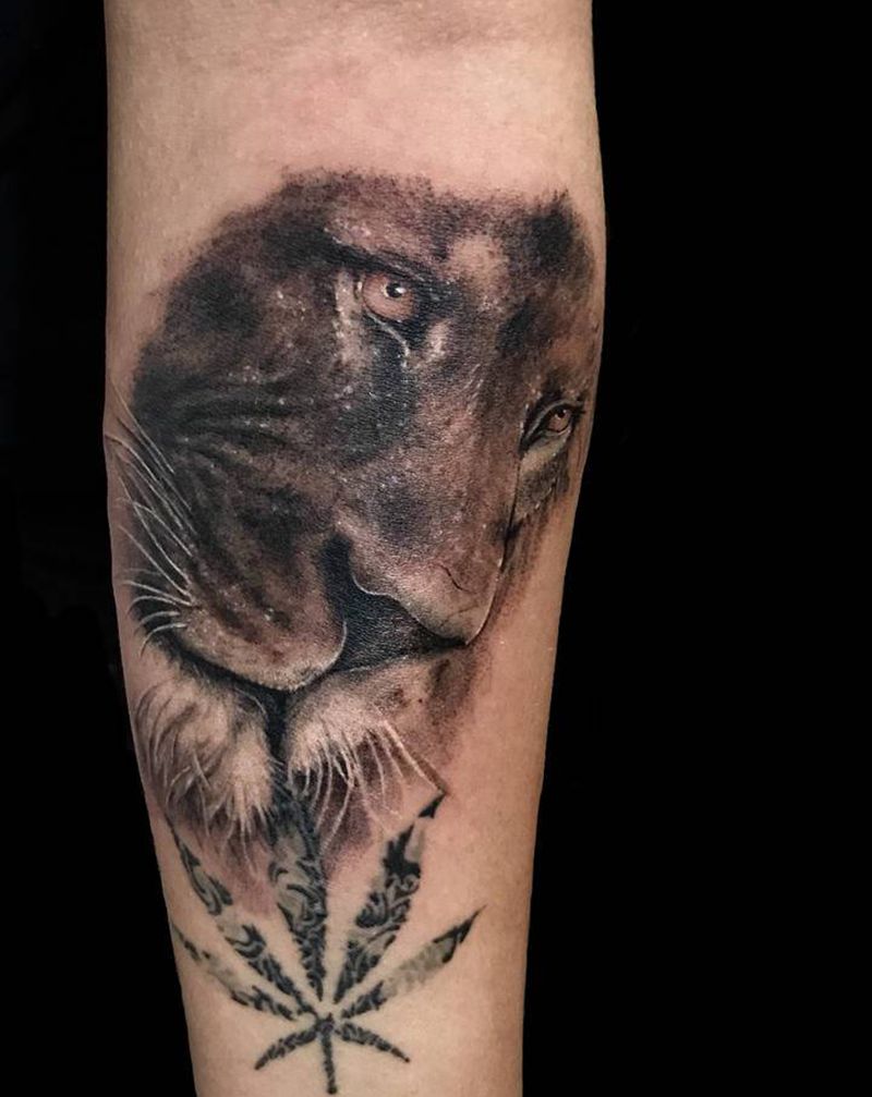 写实狮子纹身图片_手臂欧美写实纹身图案