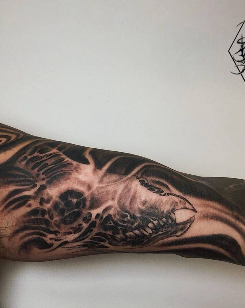 暗黑牛头骨纹身图片_手臂手部欧美写实暗黑纹身图案