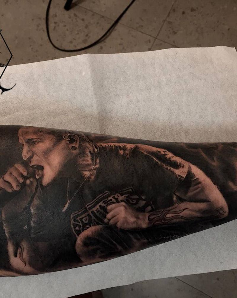 林肯公园欧美写实纹身图片_手臂手部欧美写实纹身图案