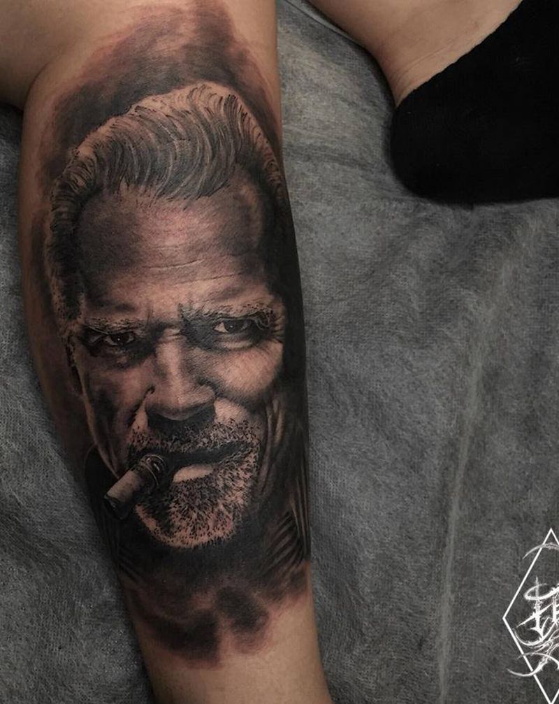 施瓦辛格纹身图片_腿部脚部欧美写实纹身图案