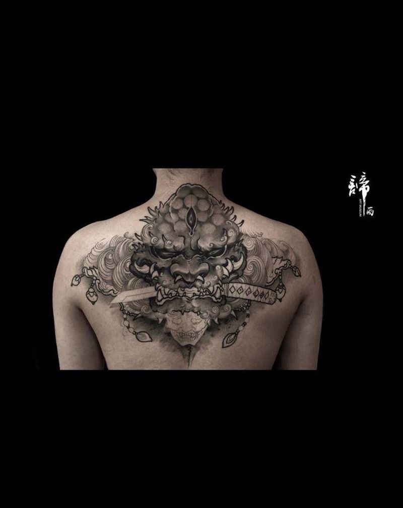 修改纹身图片_背部肩部新传统纹身图案