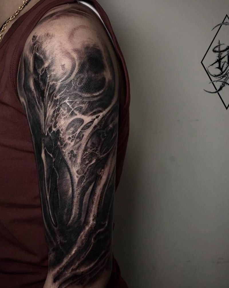 暗黑牛头骨遮盖作品纹身图片_手部手臂欧美写实纹身图案