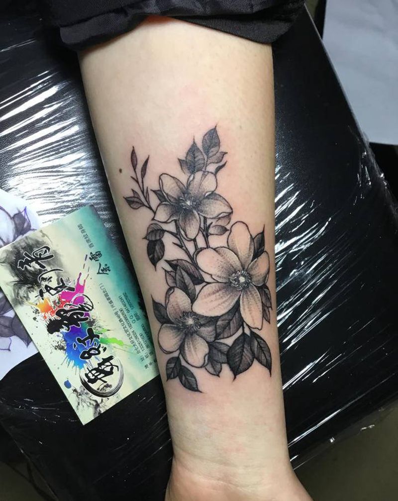 素花纹身图片_手臂素花纹身图案