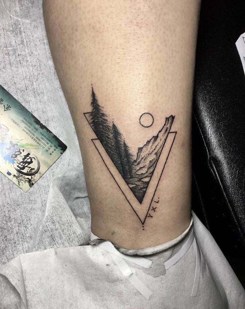 几何纹身图片_腿部几何纹身图案