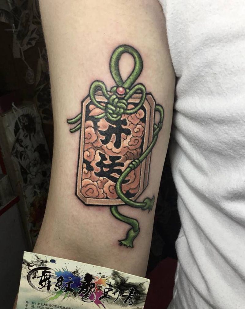 幸运牌纹身图片_手臂新传统老传统幸运牌纹身图案